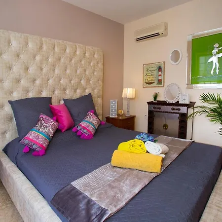 Вилла Kings Exclusive Gated Road Superhost Service *